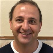 Sono un insegnante ed educatore esperto nel lavoro con bambini e preadolescenti in vari contesti: a scuola, a domicilio, sul territorio. 
Dopo aver conseguito il diploma di maturità linguistica, ho frequentato la facoltà di Scienze della Formazione Primar